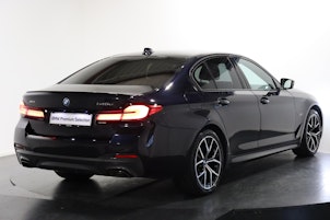 Vehicle image BMW 545e xDrive SAG