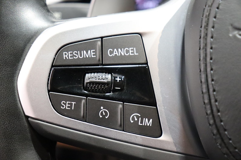 Vehicle image BMW 5 SERIES