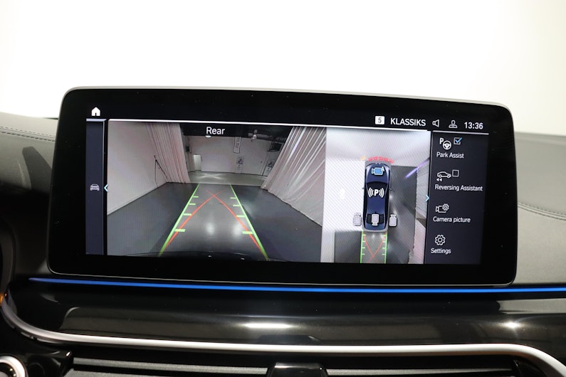 Vehicle image BMW 5 SERIES