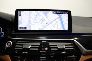 Vehicle image BMW 545e xDrive SAG