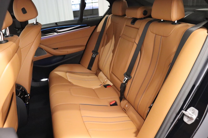 Vehicle image BMW 5 SERIES