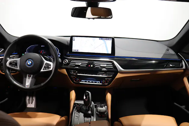 BMW 545e xDrive SAG