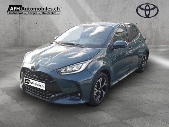 First vehicle image