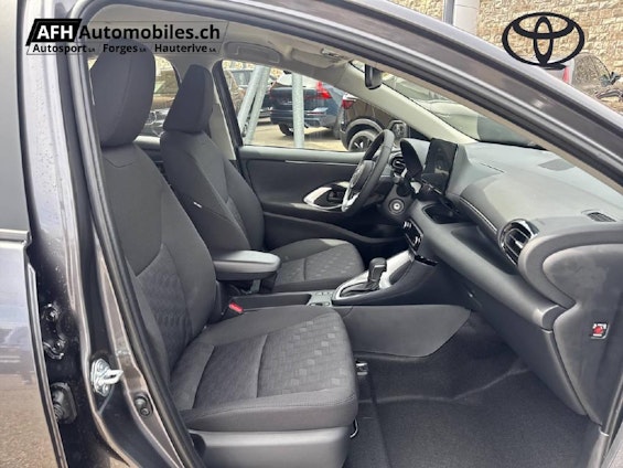 Vehicle image 8