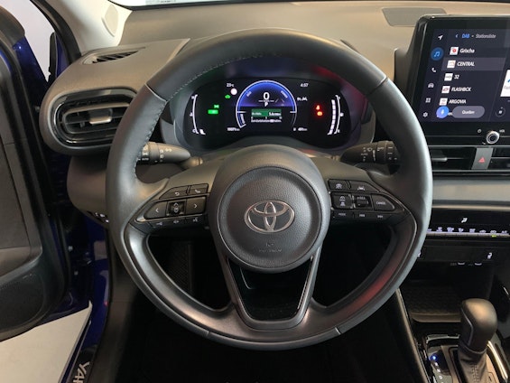 Vehicle image 4 Vehicle image 4