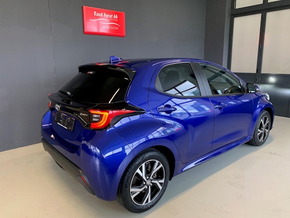 Vehicle image 9 Vehicle image 9