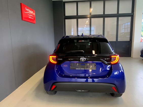 Vehicle image 12 Vehicle image 12