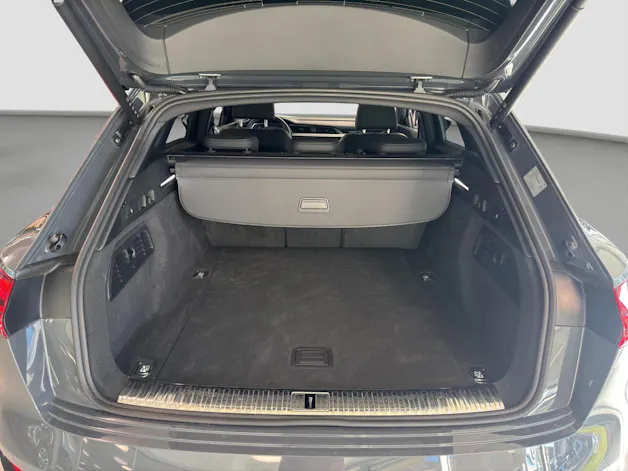 Audi Q8 50 e-tron advanced quattro
