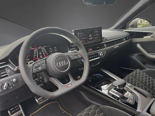 Audi RS4 Avant 25 year edition quattro tiptronic