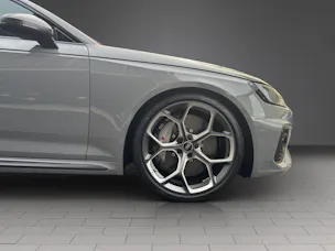 Audi RS4 Avant 25 year edition quattro tiptronic