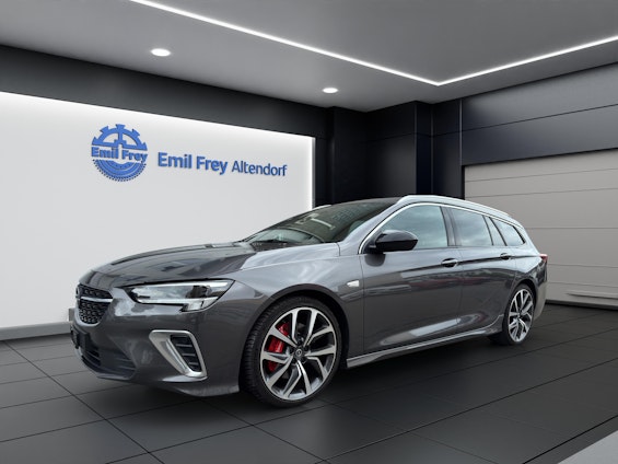 First vehicle image