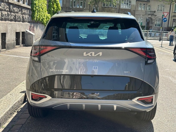 Vehicle image 4 Vehicle image 4