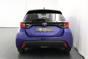 Vehicle image TOYOTA Yaris 1.5 VVT-i HSD Trend