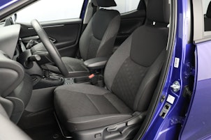 Vehicle image TOYOTA Yaris 1.5 VVT-i HSD Trend