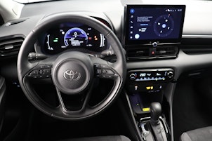 Vehicle image TOYOTA Yaris 1.5 VVT-i HSD Trend