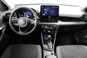 Vehicle image TOYOTA Yaris 1.5 VVT-i HSD Trend