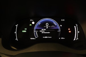 Vehicle image TOYOTA Yaris 1.5 VVT-i HSD Trend