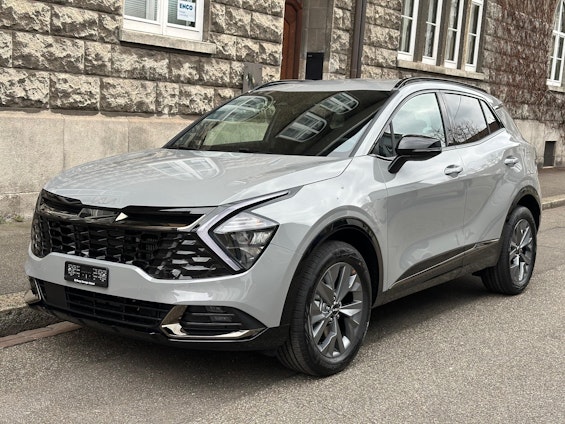 First vehicle image