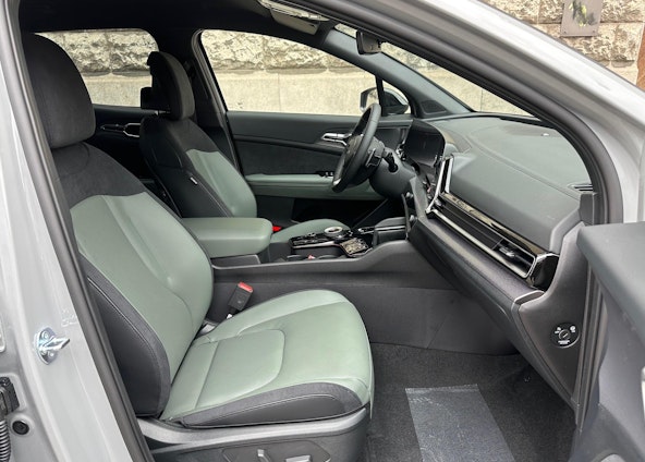 Vehicle image 9 Vehicle image 9