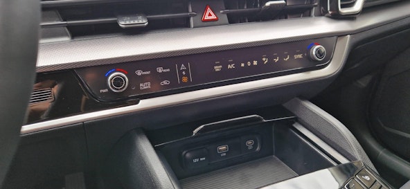 Vehicle image 6 Vehicle image 6