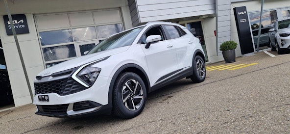 First vehicle image
