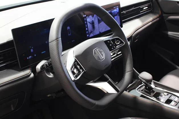 MG HS 1.5 Hybrid Luxury