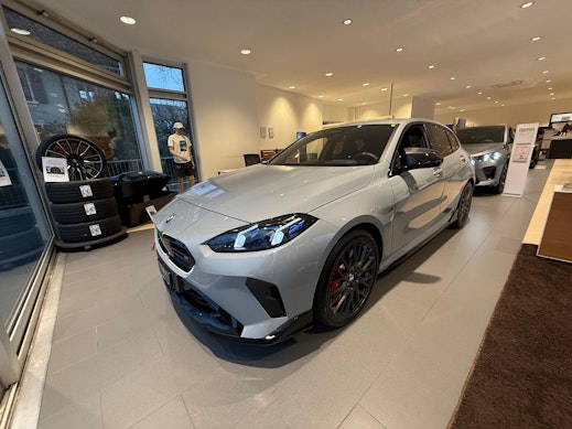BMW M135i xDrive 0 BMW M135i xDrive 0