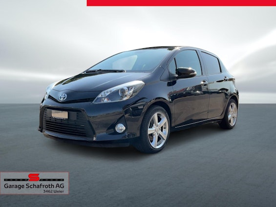 First vehicle image