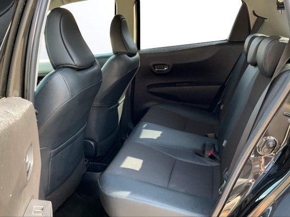 Vehicle image 8 Vehicle image 8