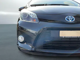 Toyota Yaris 1.5 VVT-i HSD Sol Premium