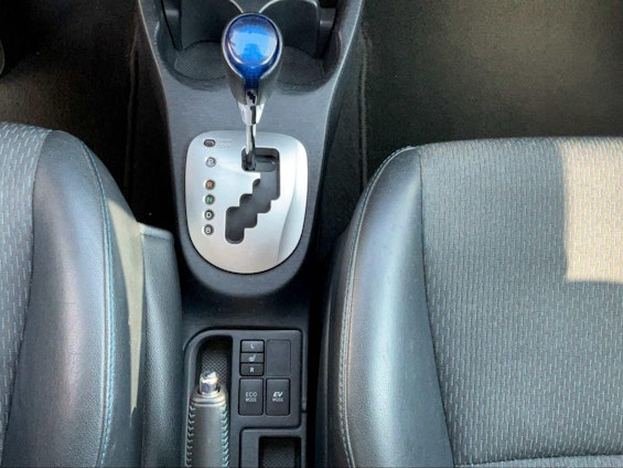 Vehicle image 5 Vehicle image 5