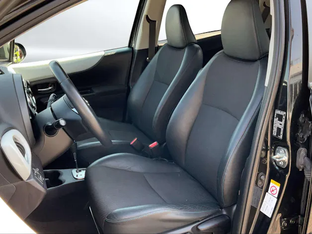 Toyota Yaris 1.5 VVT-i HSD Sol Premium