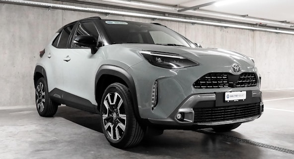 Vehicle image 10
