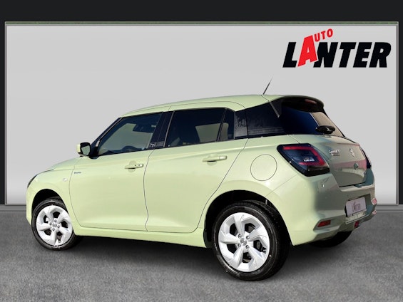 Vehicle image 4 Vehicle image 4