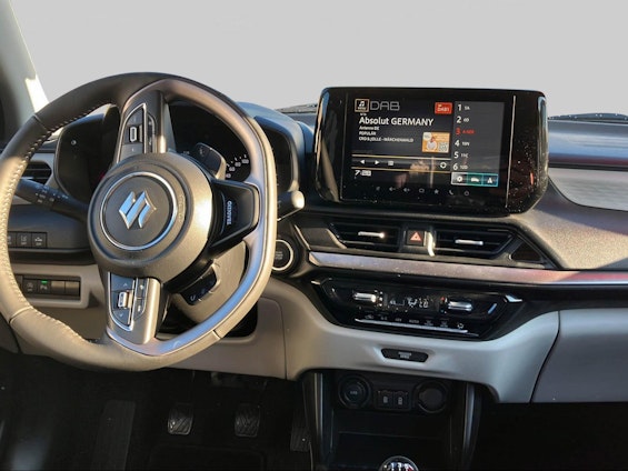 Vehicle image 5 Vehicle image 5