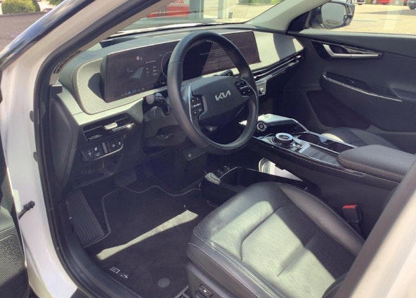 Vehicle image 10 Vehicle image 10