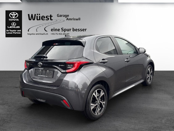 Vehicle image 4 Vehicle image 4