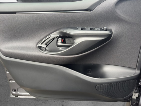 Vehicle image 28 Vehicle image 28