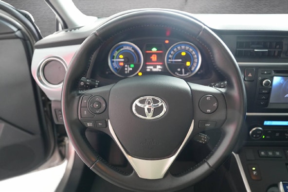 Vehicle image 8