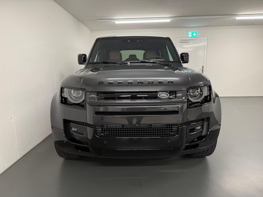LAND ROVER Defender 110 3.0 D I6 300 X-Dynamic HSE 2