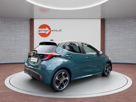 Vehicle image 4 Vehicle image 4