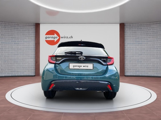 Vehicle image 3 Vehicle image 3