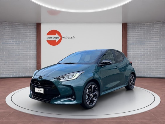 First vehicle image