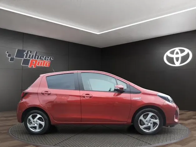 Toyota Yaris 1.5 VVT-i HSD Trend