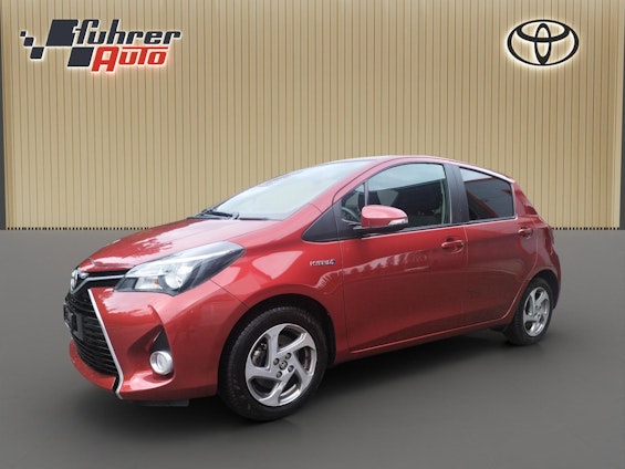 First vehicle image
