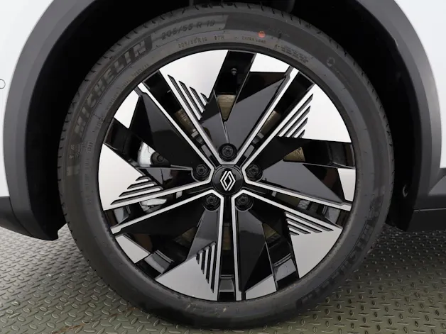 Renault Scénic E-Tech iconic