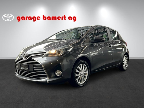 First vehicle image