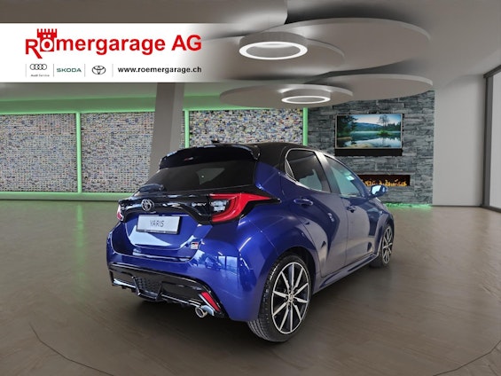 Vehicle image 3