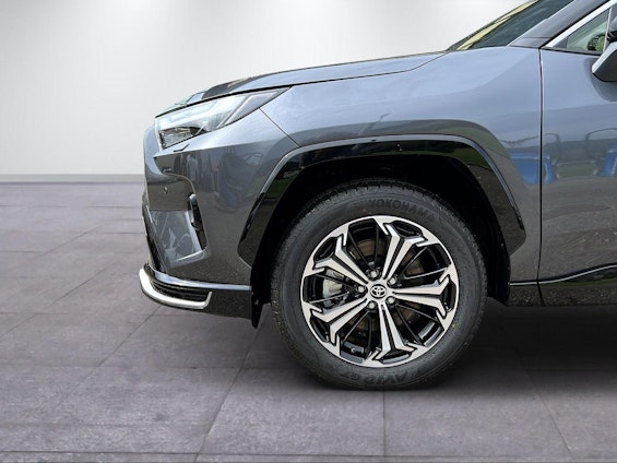 Vehicle image 2 Vehicle image 2