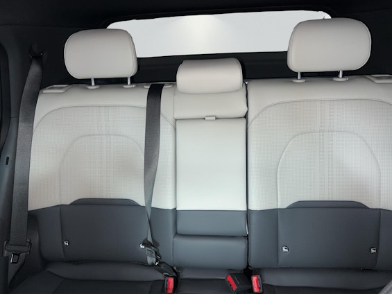 Vehicle image 5 Vehicle image 5